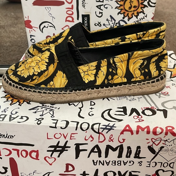 Black & gold Versace loafers still in good condition worn twice size 37 - Picture 2 of 3